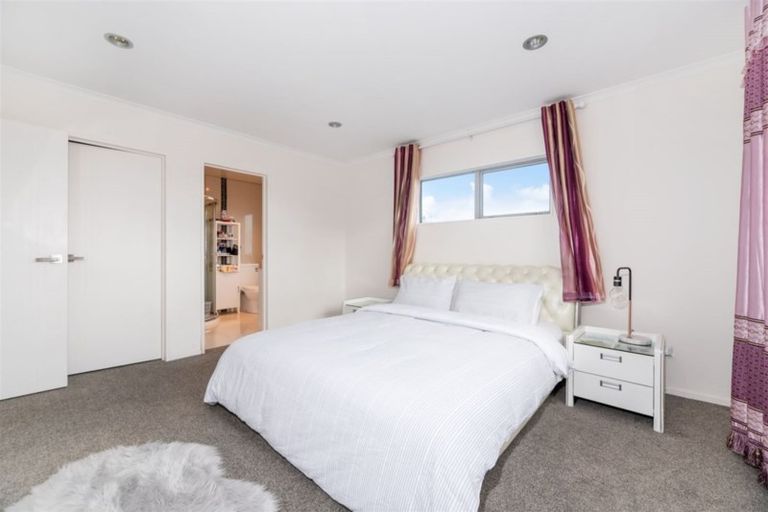 Photo of property in 23 Vino Cina Heights, Ranui, Auckland, 0612