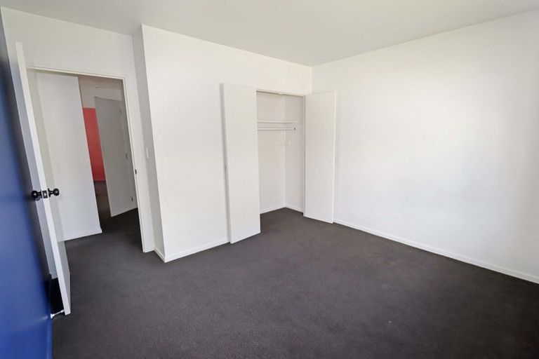 Photo of property in 37 Fraser Colman Grove, Wainuiomata, Lower Hutt, 5014
