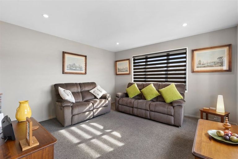 Photo of property in 10 Saint Adela Place, Woolston, Christchurch, 8062