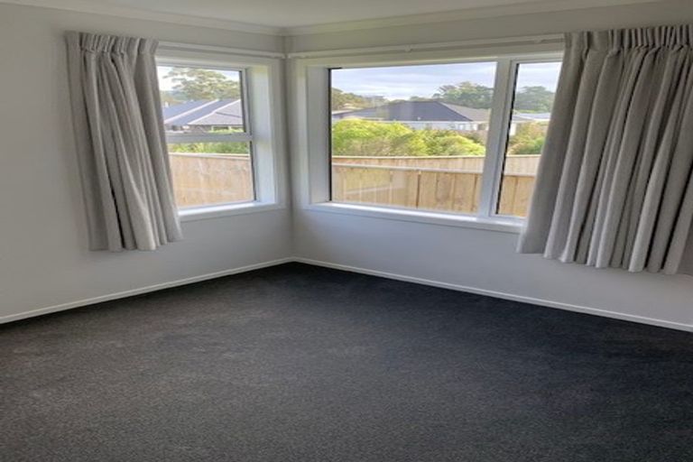 Photo of property in 18a Resolution Drive, Whitby, Porirua, 5024