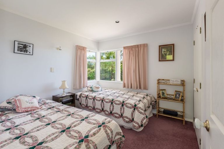 Photo of property in 6 Iona Place, Papakowhai, Porirua, 5024