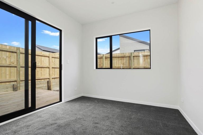 Photo of property in 57 Horokaka Street, Massey, Auckland, 0614