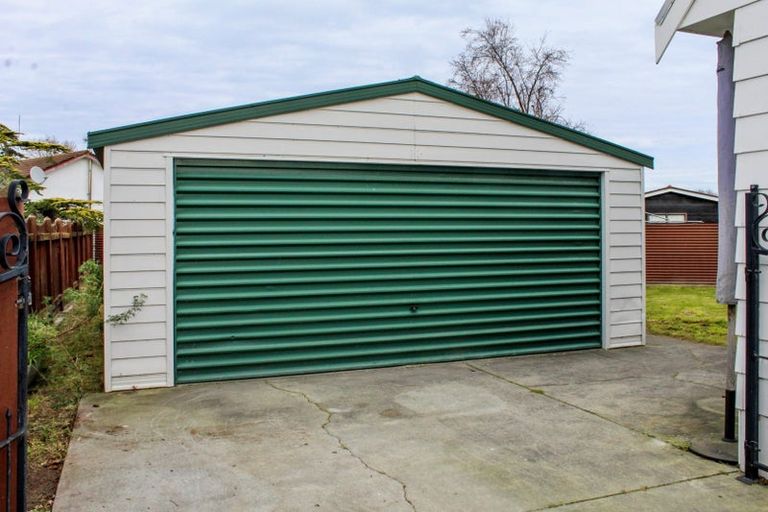 Photo of property in 18 Peter Hall Drive, Kelvin Grove, Palmerston North, 4414