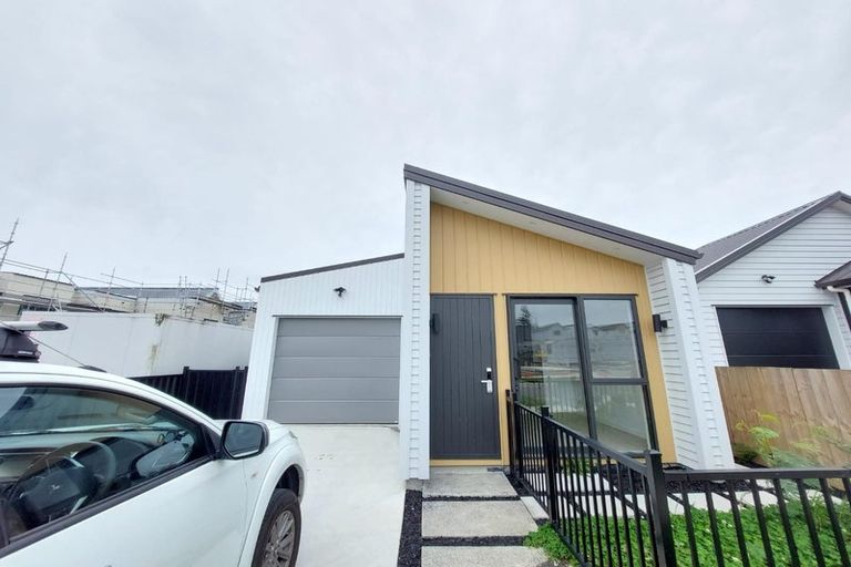 Photo of property in 67 Farranfore Road, Opaheke, Papakura, 2113