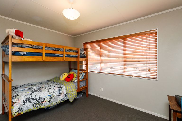Photo of property in 81 Robinson Crescent, Westbrook, Palmerston North, 4412