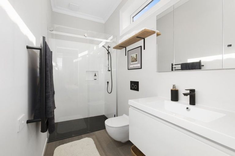 Photo of property in 23 Aurora Street, Petone, Lower Hutt, 5012