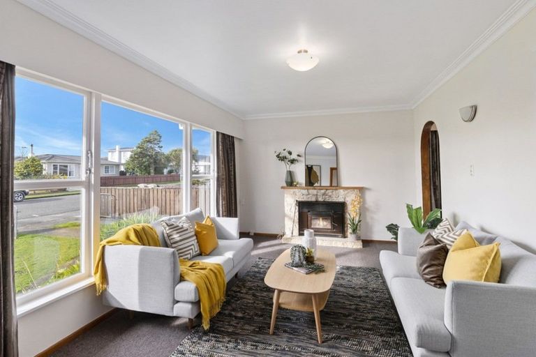 Photo of property in 6 Ross Street, Levin, 5510