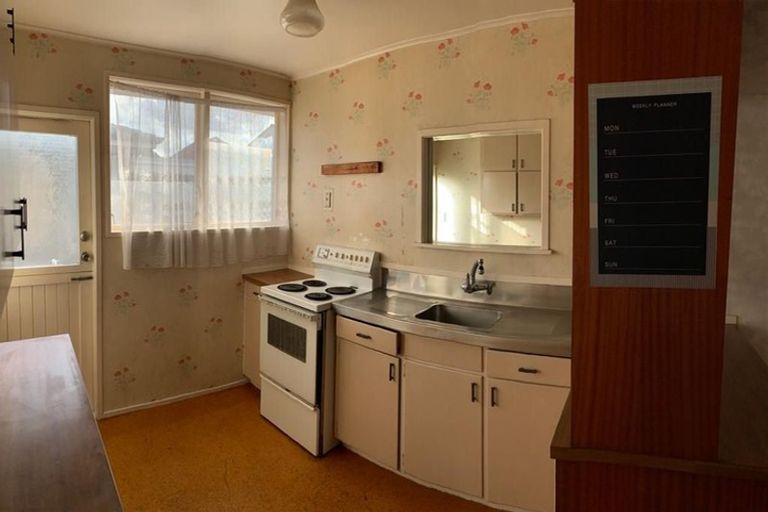 Photo of property in 2/126 Astley Avenue, New Lynn, Auckland, 0600