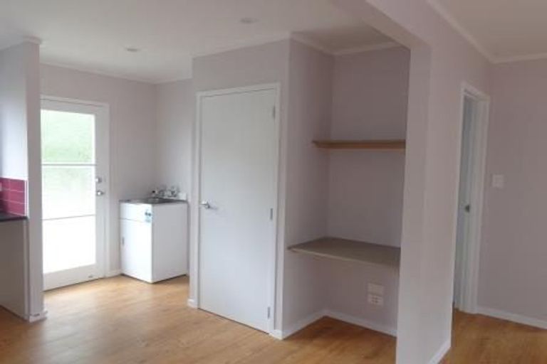 Photo of property in 3/44 Rua Road, Glen Eden, Auckland, 0602