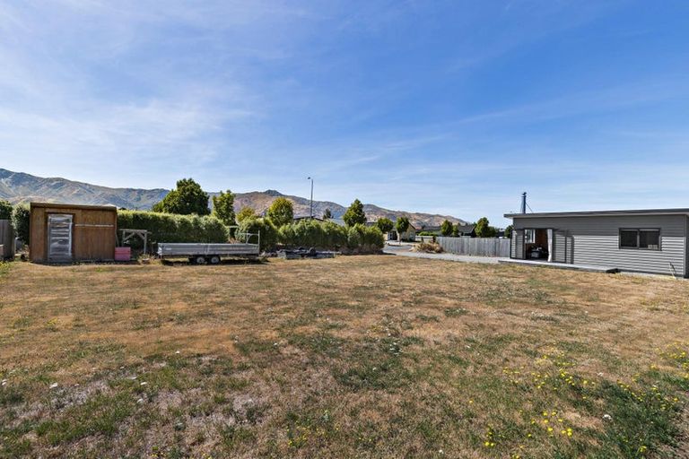 Photo of property in 4 Little Maude Drive, Lake Hawea, Wanaka, 9382