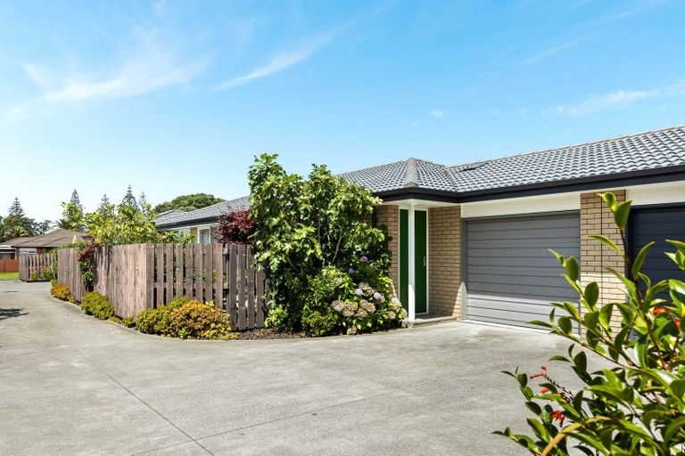 Photo of property in 28a Elizabeth Street, Orewa, 0931