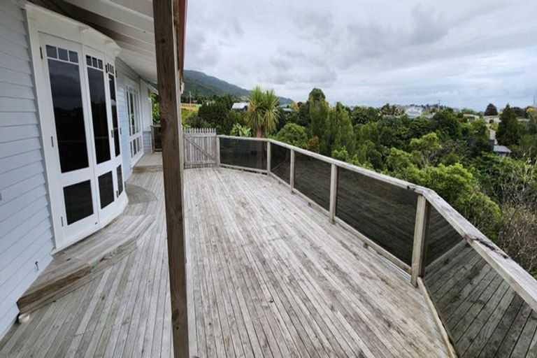 Photo of property in 49 Donnelly Street, Oakura, 4314