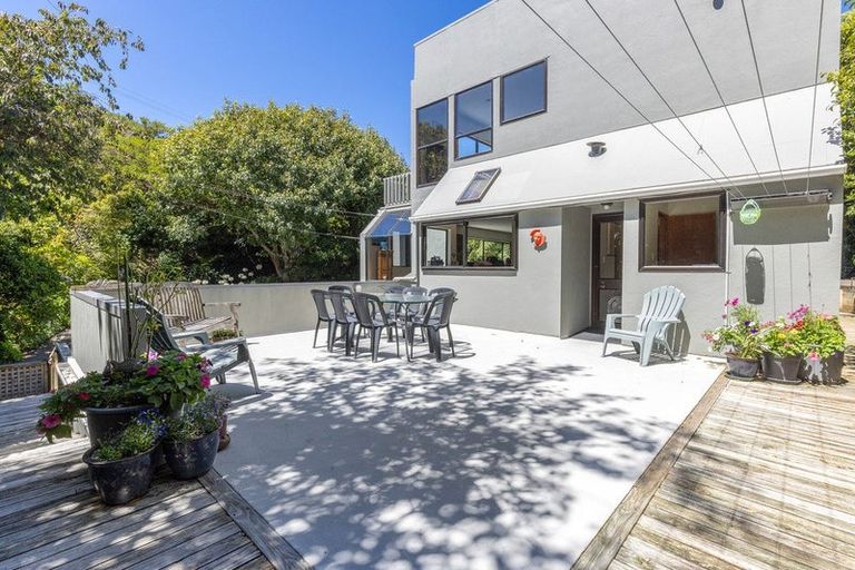 Photo of property in 21 Gordon Road, Plimmerton, Porirua, 5026