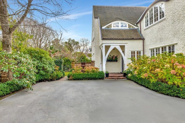 Photo of property in 43 Holmwood Road, Merivale, Christchurch, 8014