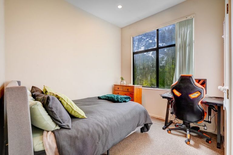 Photo of property in 35 Park Road, Titirangi, Auckland, 0604