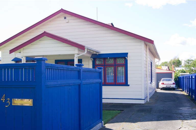 Photo of property in 43 Florence Avenue, Palmerston North, 4414