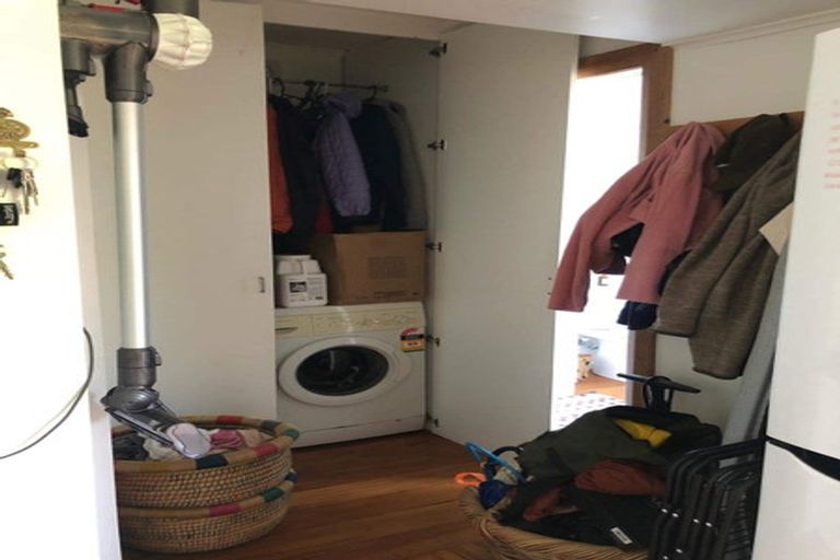 Photo of property in 136 Russell Terrace, Berhampore, Wellington, 6023