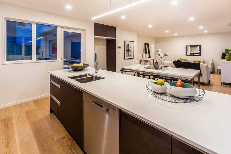 Photo of property in 20 Pikao Place, East Tamaki, Auckland, 2016