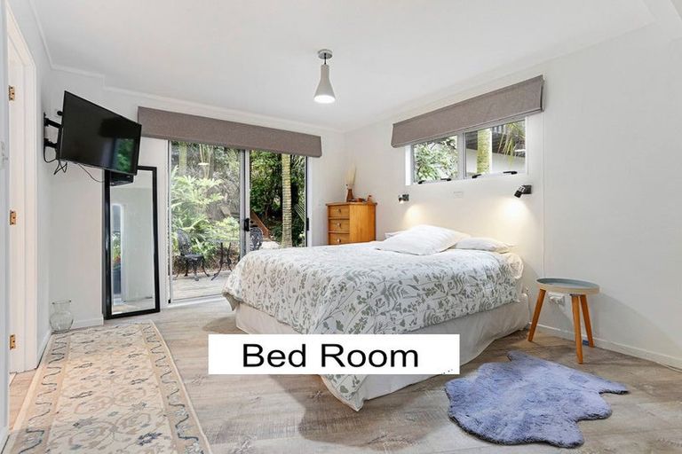 Photo of property in 128 Otitori Bay Road, Titirangi, Auckland, 0604