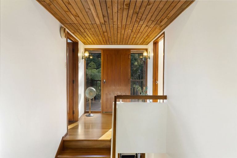 Photo of property in 16 Wilding Avenue, Northcote Point, Auckland, 0627