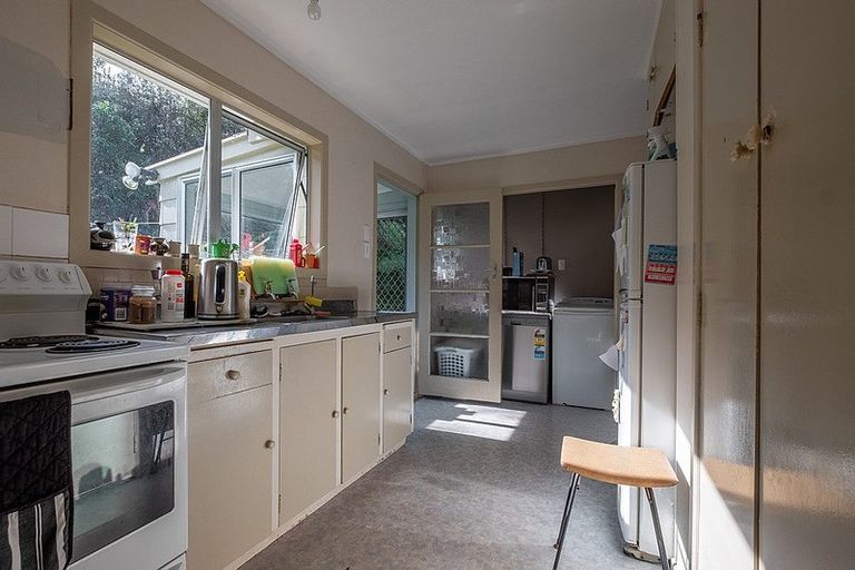 Photo of property in 2 Shaldon Crescent, Blagdon, New Plymouth, 4310