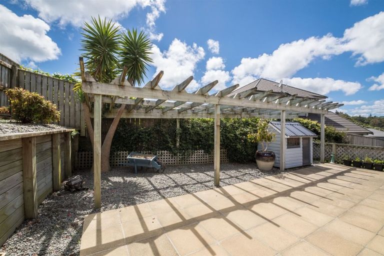 Photo of property in 6 Aotea Drive, Aotea, Porirua, 5024