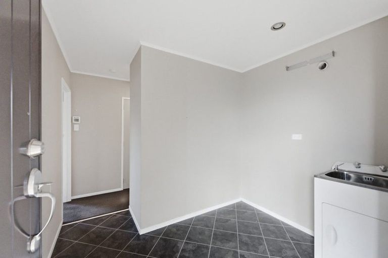 Photo of property in 21 Truby King Street, Merrilands, New Plymouth, 4312
