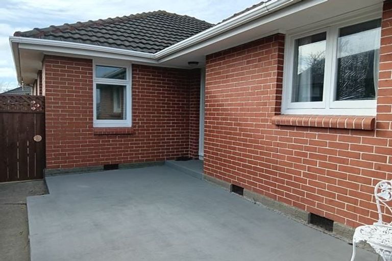 Photo of property in 16 Craven Street, Sockburn, Christchurch, 8042