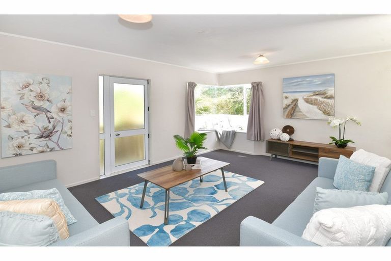 Photo of property in 1/607 Whangaparaoa Road, Stanmore Bay, Whangaparaoa, 0932