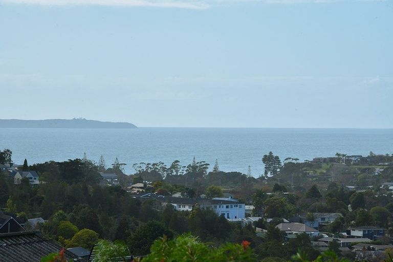 Photo of property in 22 Wentwood Place, Torbay, Auckland, 0630