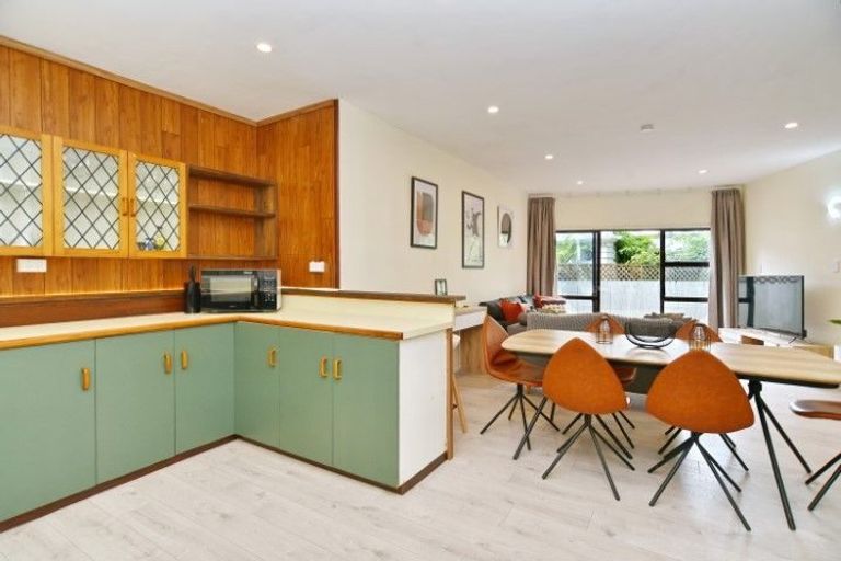 Photo of property in 6 Medbury Terrace, Fendalton, Christchurch, 8041