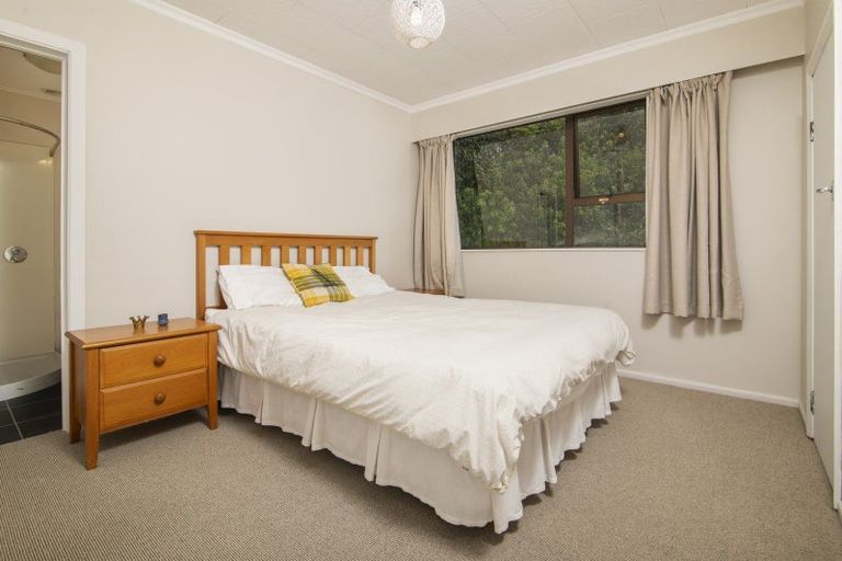 Photo of property in 87 Milton Terrace, Picton, 7220