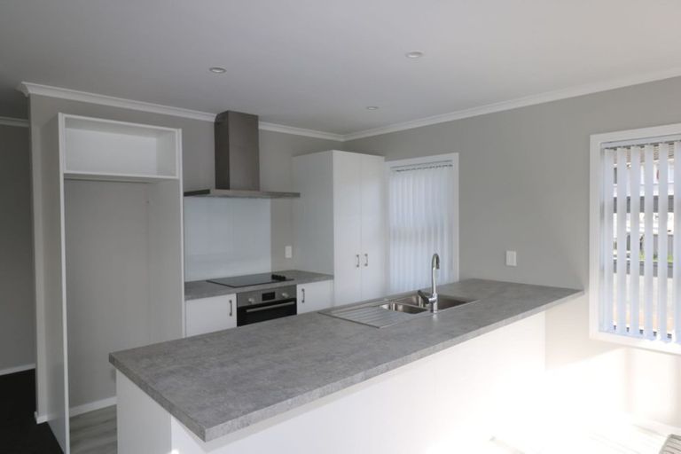 Photo of property in 76 Ruahine Street, Paraparaumu, 5032