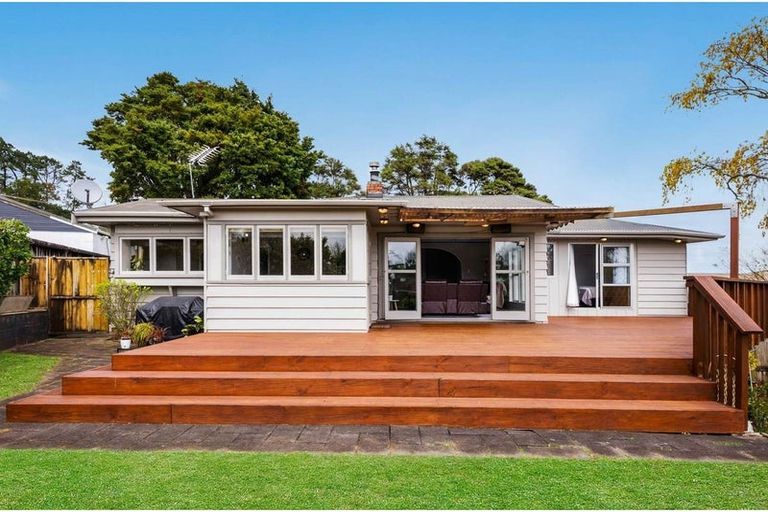 Photo of property in 16 Red Hill Road, Red Hill, Papakura, 2110
