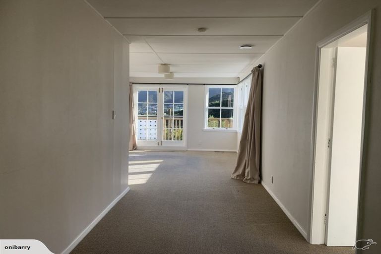 Photo of property in 7 Victory Avenue, Karori, Wellington, 6012