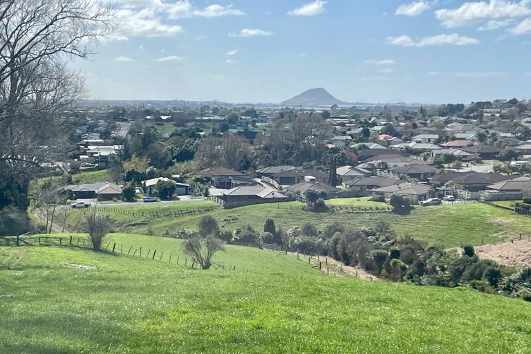 Photo of property in 24 Eagle Street, Welcome Bay, Tauranga, 3112