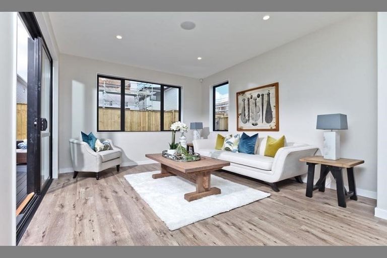 Photo of property in 47 Greenfinch Road, Hobsonville, Auckland, 0616