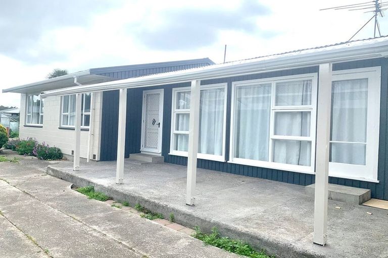 Photo of property in 35 Bermuda Drive, Hornby, Christchurch, 8042