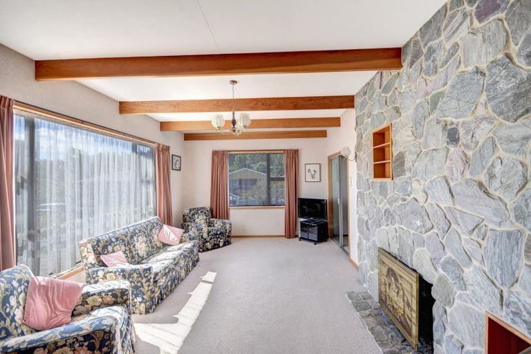 Photo of property in 20 Kinmont Crescent, Kinmont Park, Mosgiel, 9024