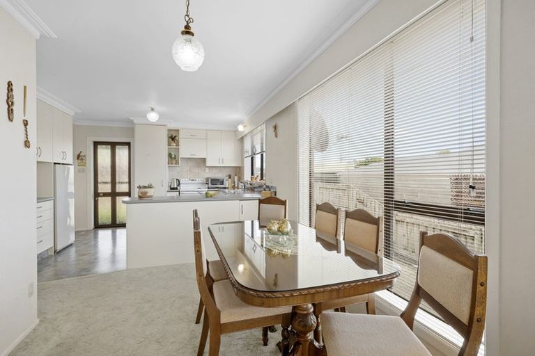 Photo of property in 230 Mangorei Road, Merrilands, New Plymouth, 4312