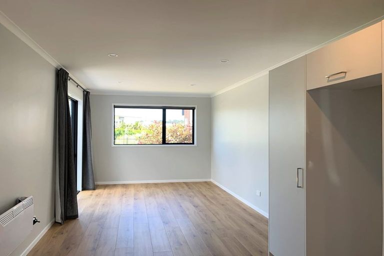 Photo of property in 2 Honowai Street, Kumeu, 0810