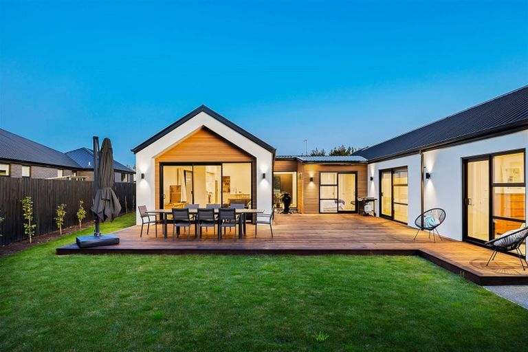 Photo of property in 30 Haughey Drive, Mairehau, Christchurch, 8052