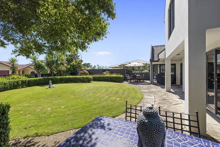 Photo of property in 7 Taylor Place, Merrilands, New Plymouth, 4312