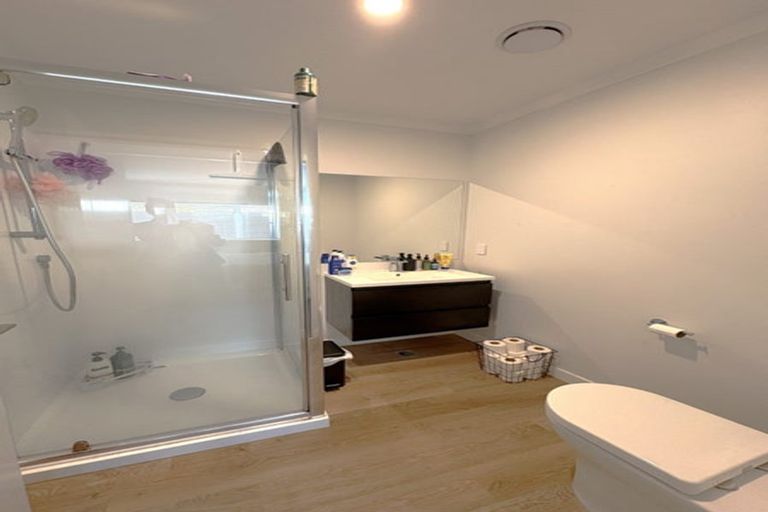 Photo of property in 108b Strand Crescent, Naenae, Lower Hutt, 5011