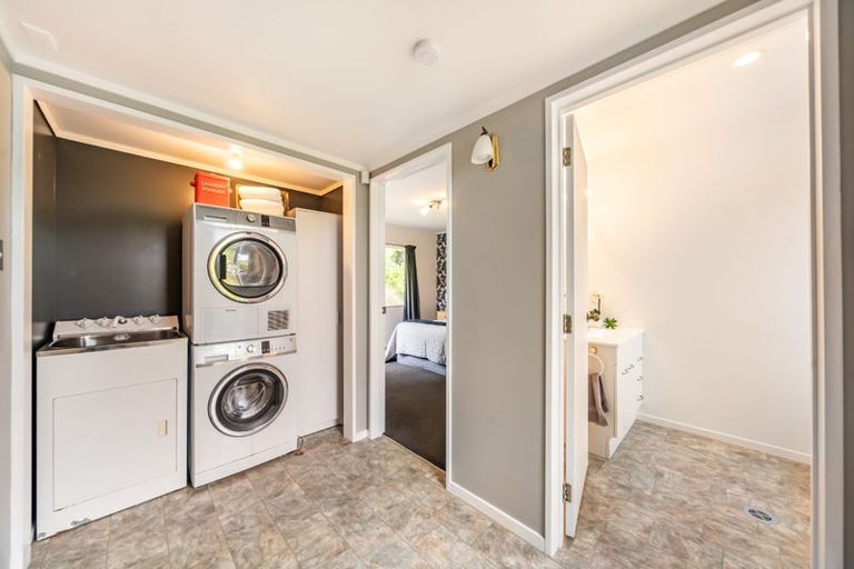 Photo of property in 11a Norana Road, Maoribank, Upper Hutt, 5018