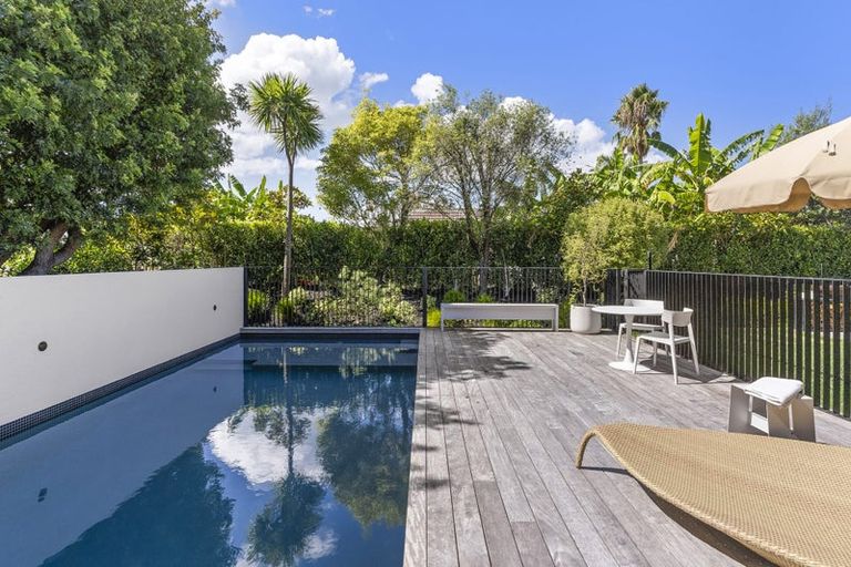 Photo of property in 41 Sackville Street, Grey Lynn, Auckland, 1021