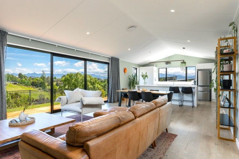 Photo of property in 19 Golf View Close, Fairhall, 7272