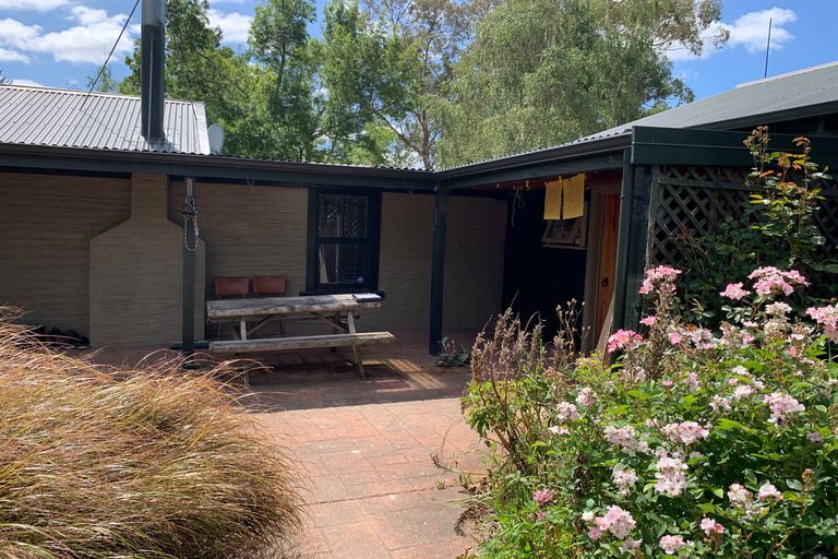 Photo of property in 10 Helvellyn Street, Woodside, Outram, 9073