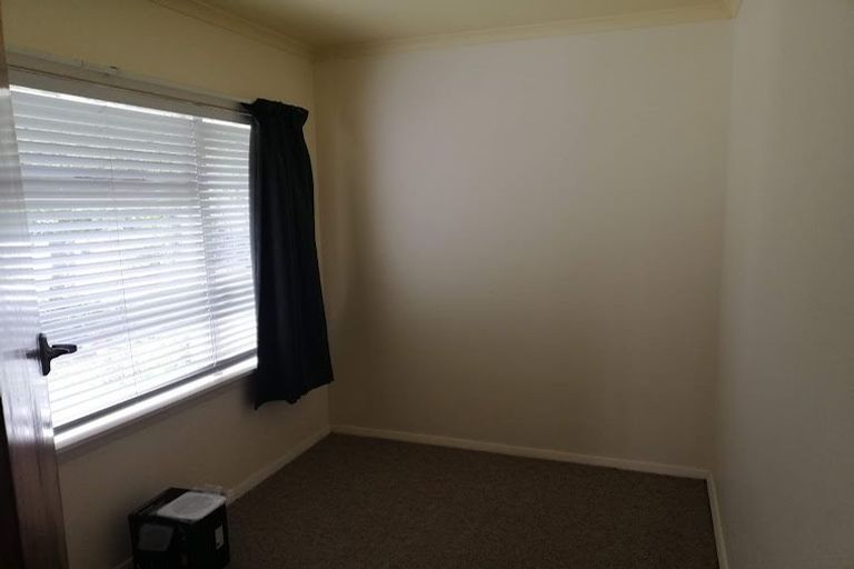 Photo of property in 44 Barnes Road, Redwood, Christchurch, 8051