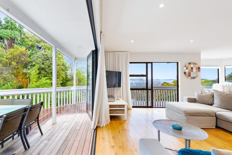 Photo of property in 32a Duncansby Road, Stanmore Bay, Whangaparaoa, 0932